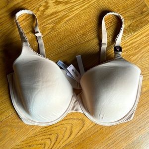 Victorias Secret Body by Victoria lightly lined convertible bra